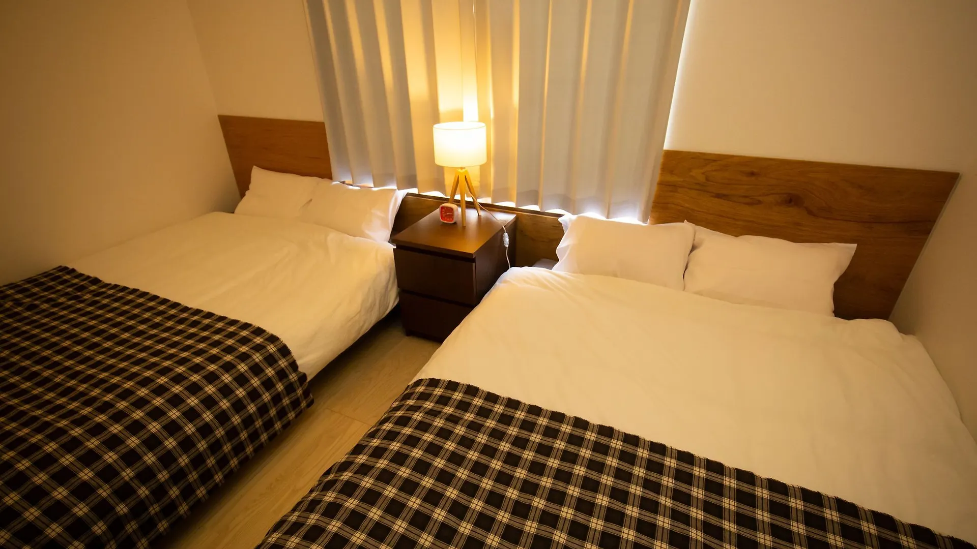 Ty House Shin-Osaka Lägenhet Japan